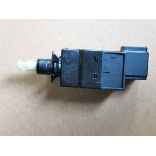 PartzBiz CE: SL0015452009-Brake Light Switch SL0015452009 PartzBiz CE: SL0015452009-Brake Light Switch SL0015452009
