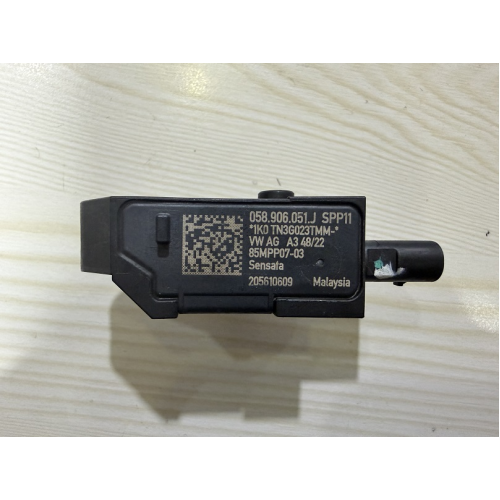 PartzBiz CE: SL058906051J-OE-Exhaust Pressure Sensor SL058906051J-OE PartzBiz CE: SL058906051J-OE-Exhaust Pressure Sensor SL058906051J-OE